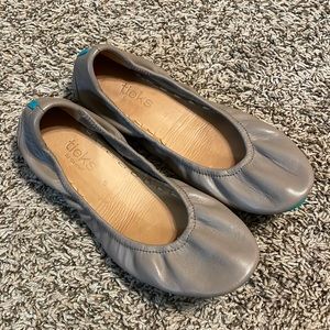 Tieks Classic Taupe size 6